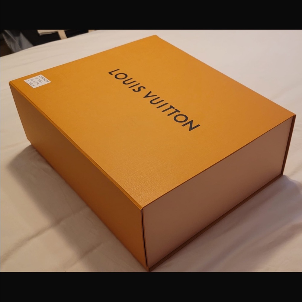 LOUIS VUITTON SHOES OR PURSE BOX - Picture 3 of 6